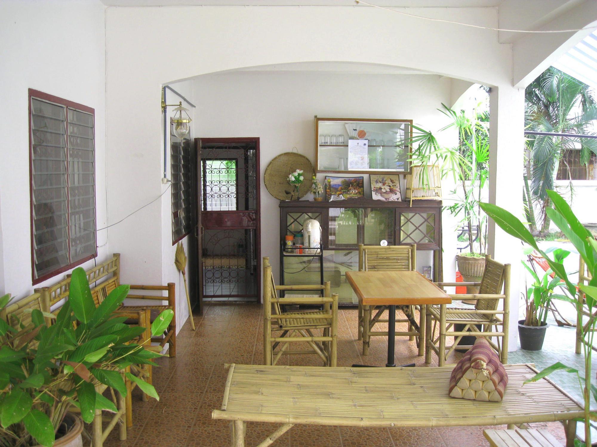 Sri Krung Guest House Phra Nakhon Si Ayutthaya Ngoại thất bức ảnh