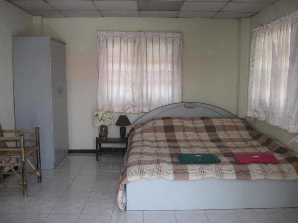 Sri Krung Guest House Phra Nakhon Si Ayutthaya Ngoại thất bức ảnh