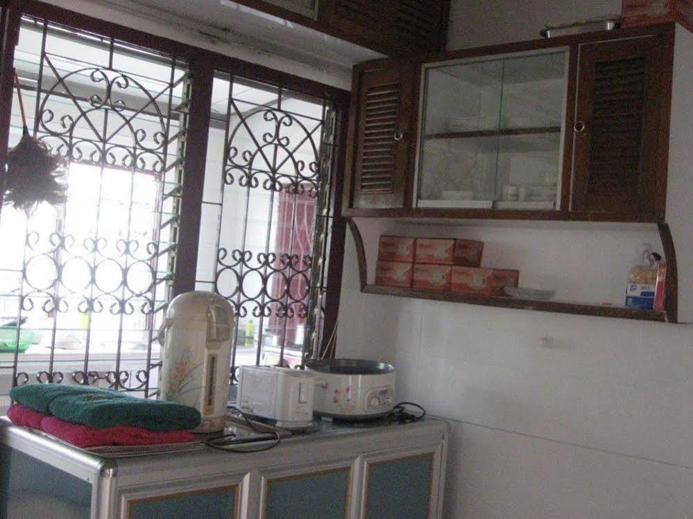 Sri Krung Guest House Phra Nakhon Si Ayutthaya Ngoại thất bức ảnh